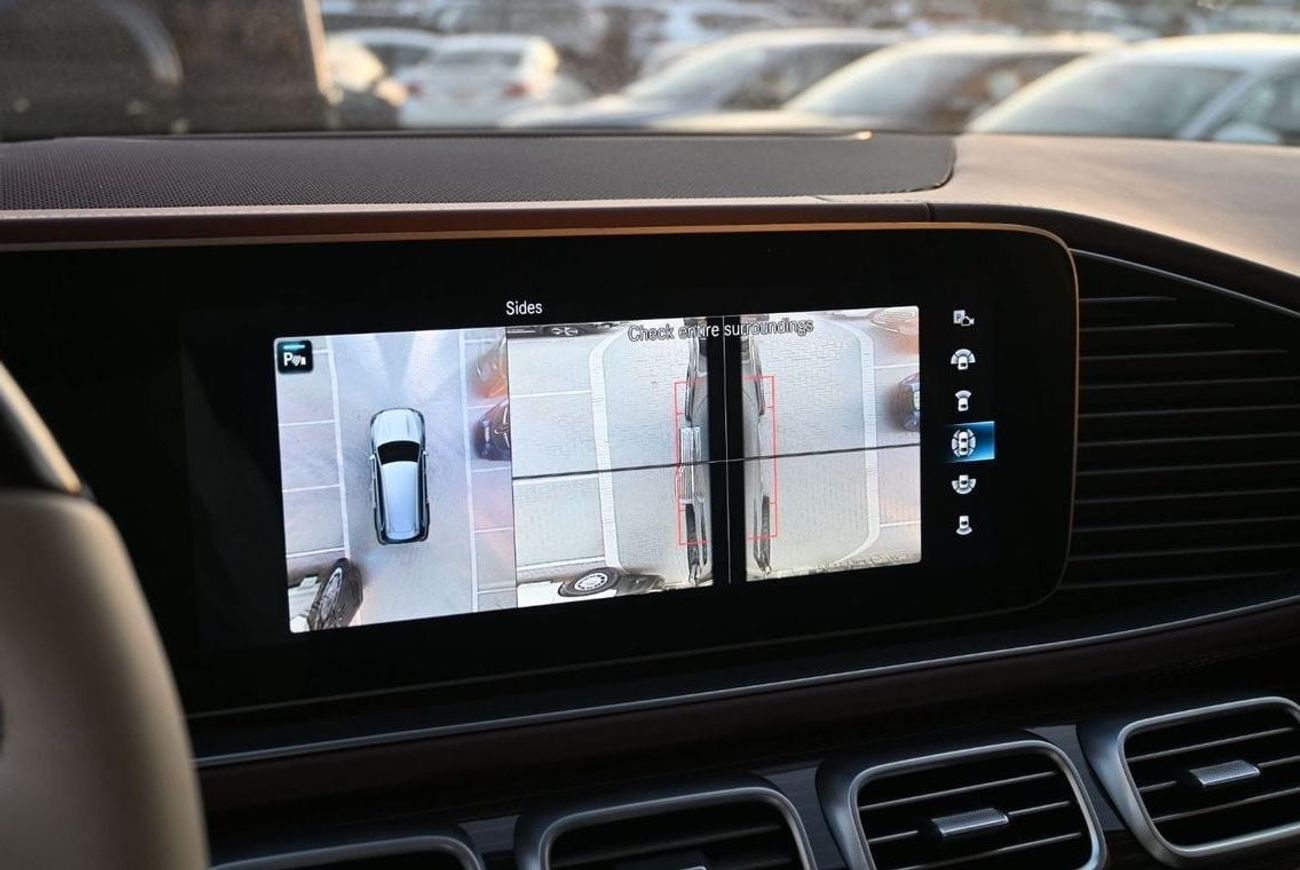 Mercedes Maybach GLS600 Maybach Mercedes-Maybach GLS 600 SUV, V8 Biturbo with Mild Hybrid Drive, Model 2023, Color Black