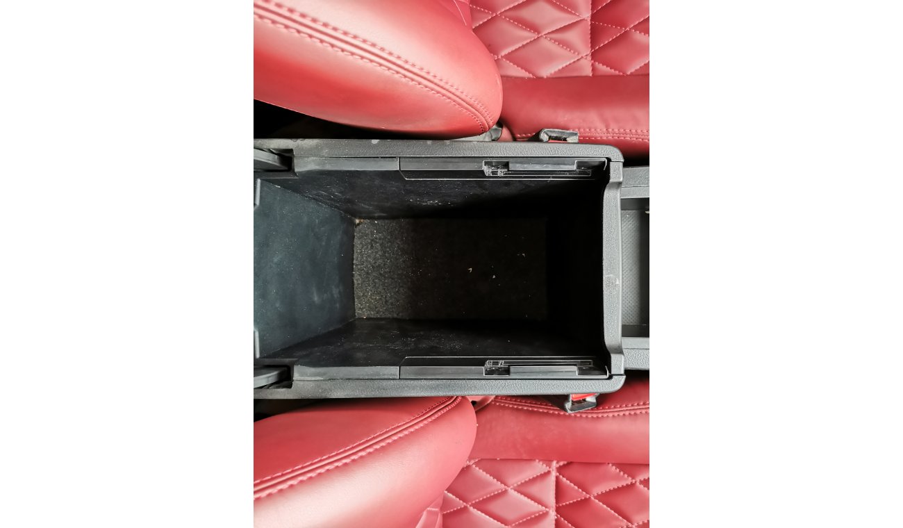 تويوتا كامري 2.5L, Leather Seats, DVD + Rear DVD, Alloy Rims 16'', Rear AC, Wooden Interior (LOT # TCW2014)