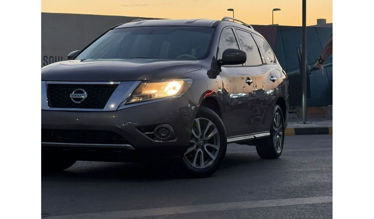 Nissan Pathfinder Platinum 3.5L In excellent condition and requires no expenses