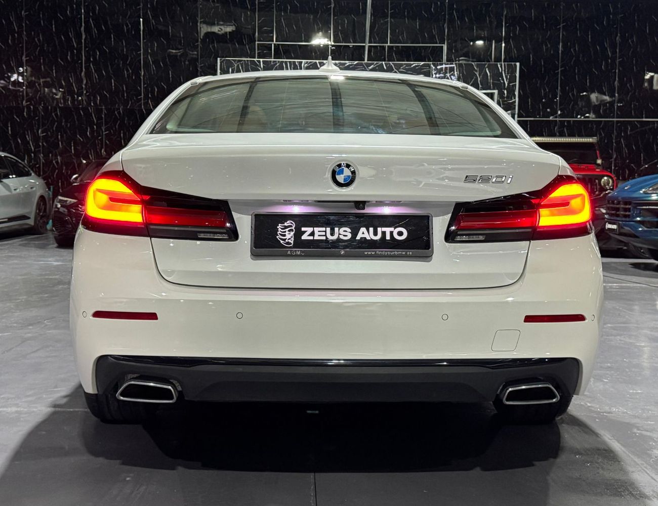 بي أم دبليو 520i Std 2.0L 2022 BMW 520i, Aug 2026 BMW Warranty + Service Pack, Full BMW Service History, Low Kms, GCC