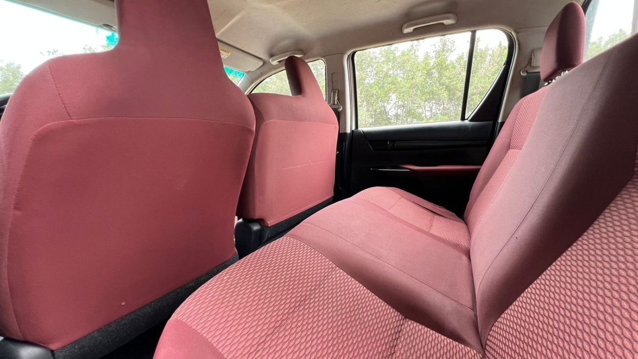 تويوتا هيلوكس GL 2.7L Double Cab Utility