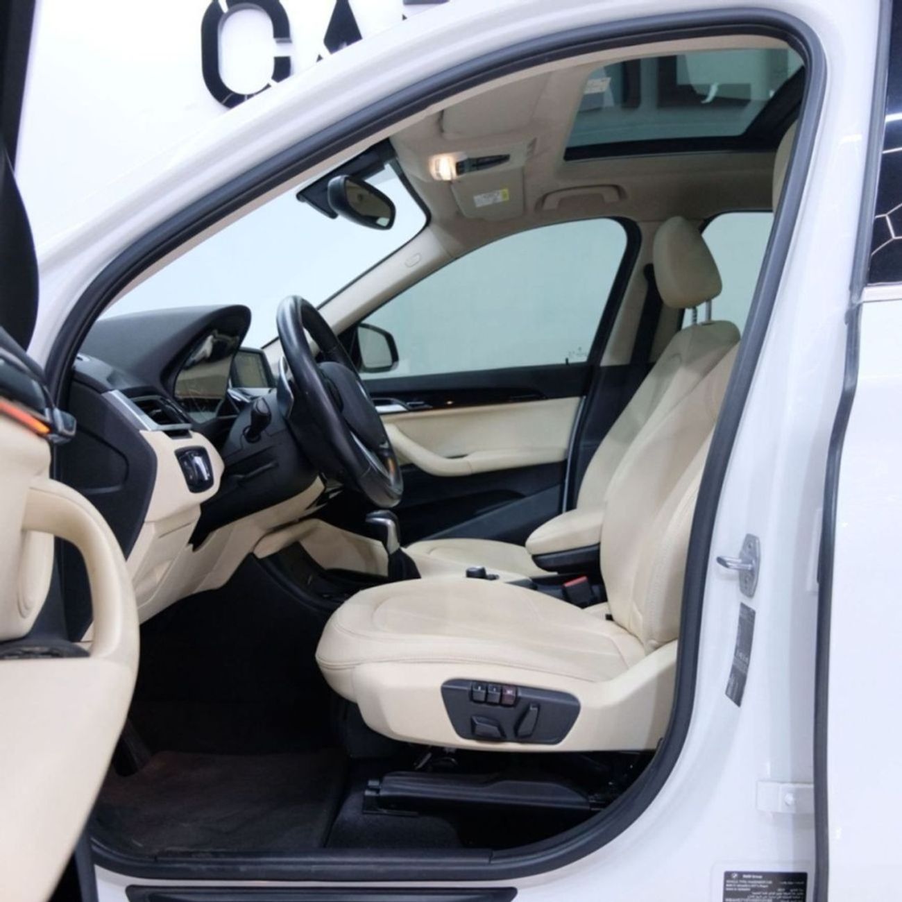 بي أم دبليو X1 sDrive 20i 2.0L BMW X1 SDrive 20i 2017 | AGMC Full Service History | GCC Specs