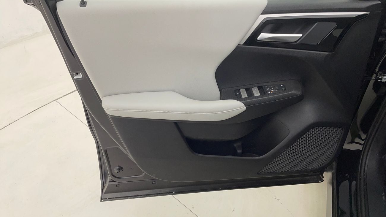 ميتسوبيشي آوتلاندر MIDLINE PLUS 2.5 | بدون دفعة مقدمة | اختبار القيادة في المنزل