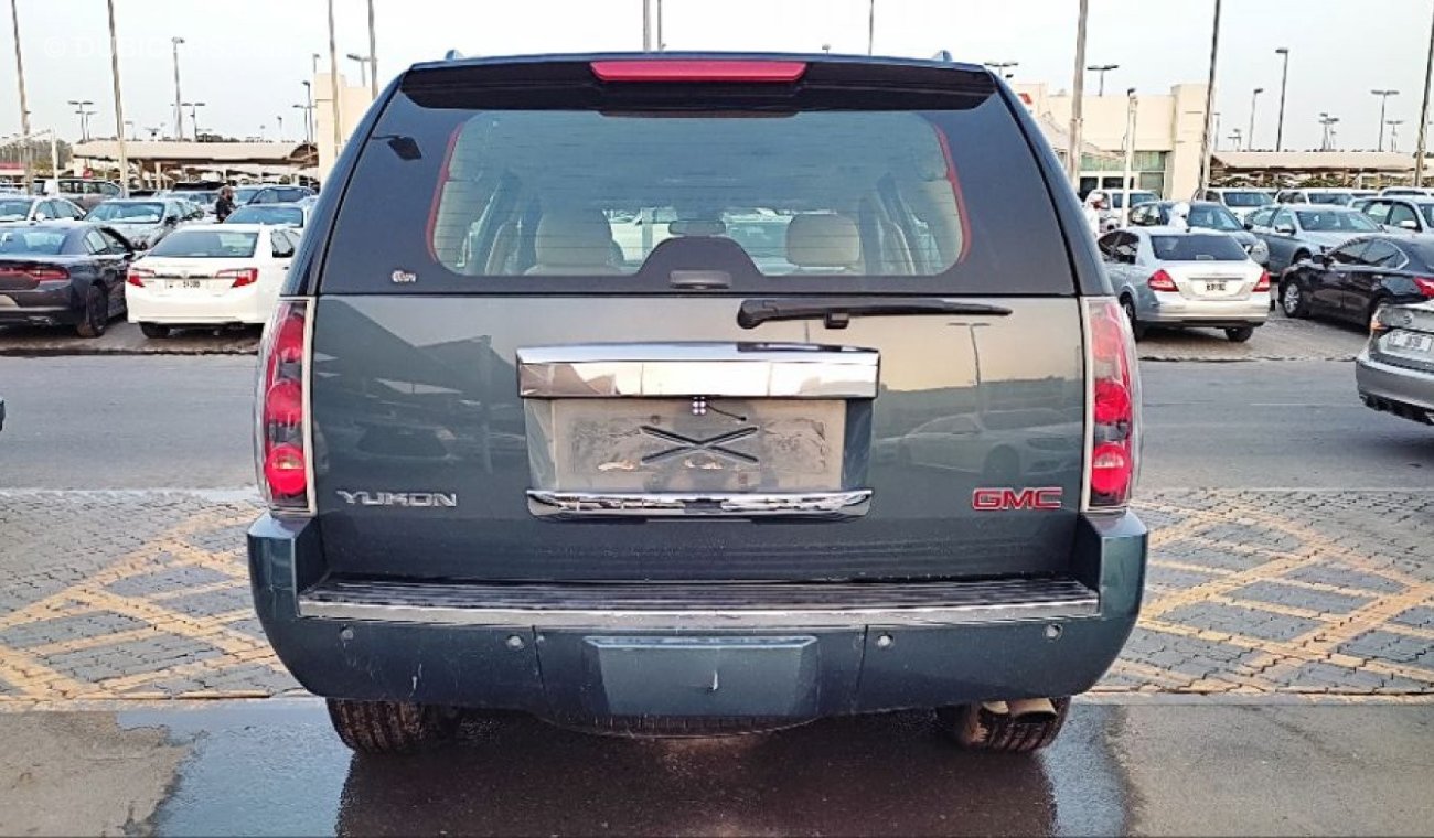 GMC Yukon DENALI FULL OPTION GCC