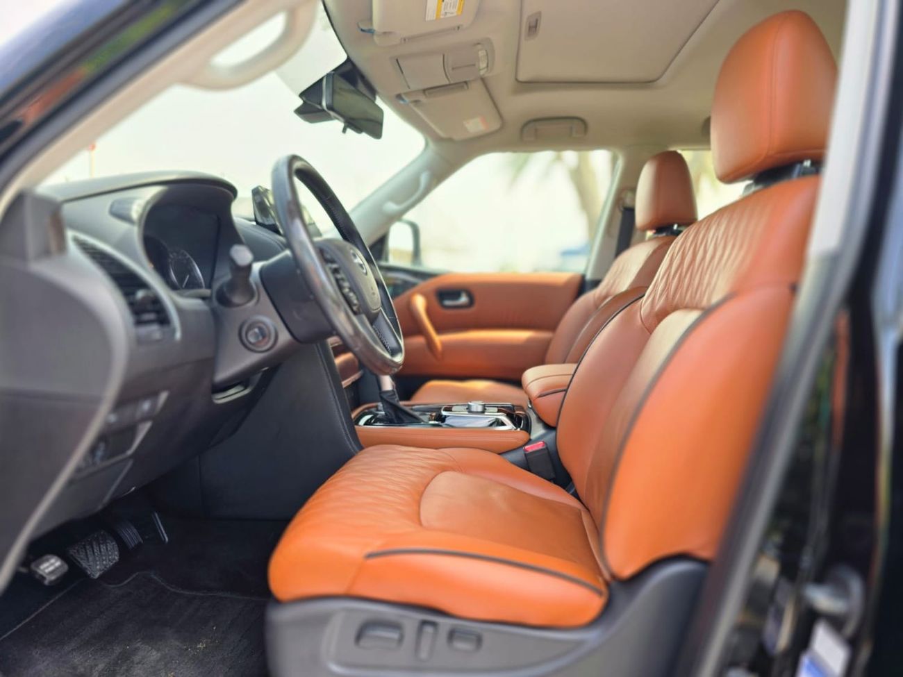 Nissan Patrol SE Platinum City 4.0L 2022 GCC LOW MILEAGE SINGLE OWNER IN MINT CONDITION