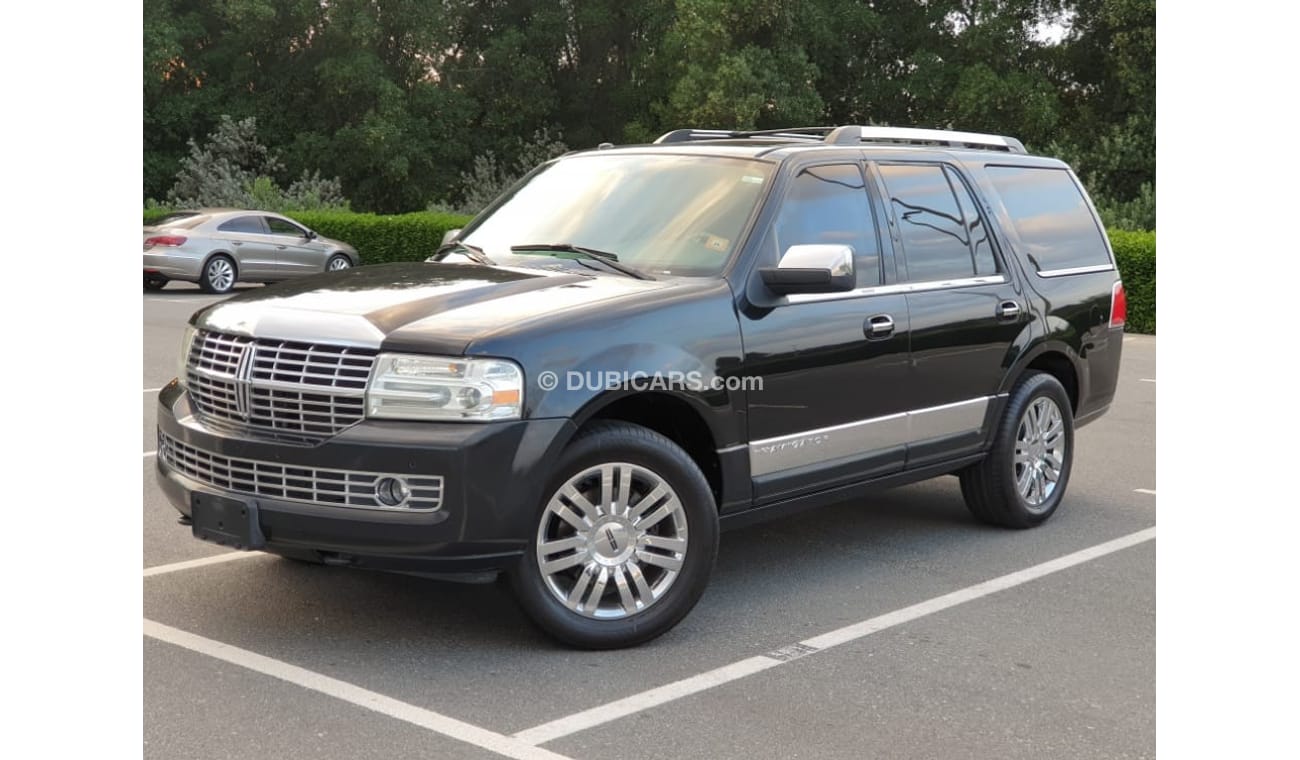 لينكولن نافيجاتور Lincoln Navigator 2010 GCC Perfect Condition - Accident Free