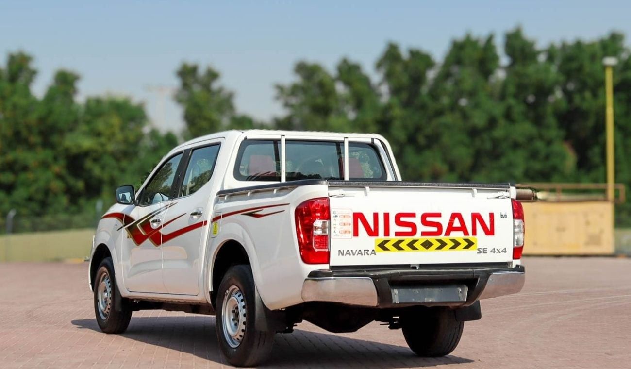 Nissan Navara Std 2.5L 4WD A/T Nissan Navara 4WD 2019 GCC Original Paint accident-free in excellent condition 1175