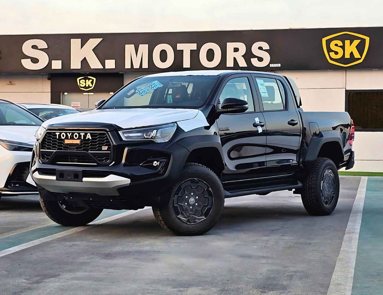 Toyota Hilux GR SPORT/4.0L PETROL V6 4WD/RADAR/ 360 CAMERA/ DRIVER POWER SEAT/ (CODE # GR SPORT)