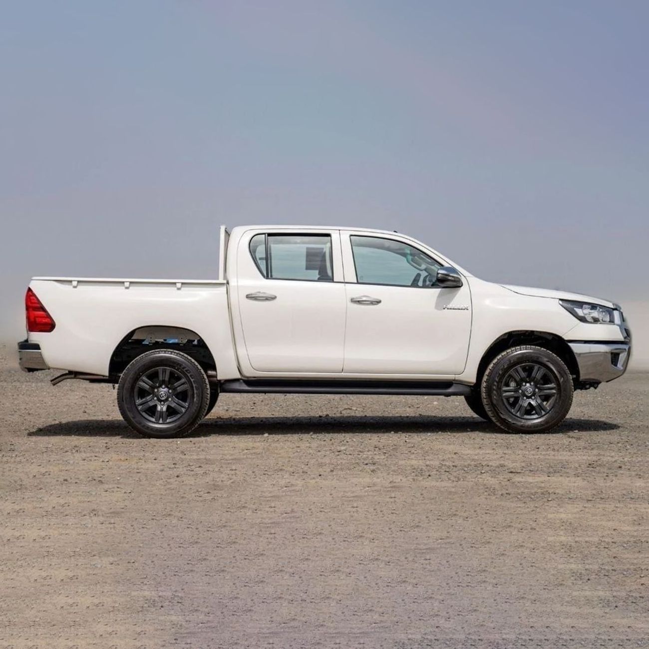 Toyota Hilux DC 2.7P AT 4X4 Automatic Petrol
