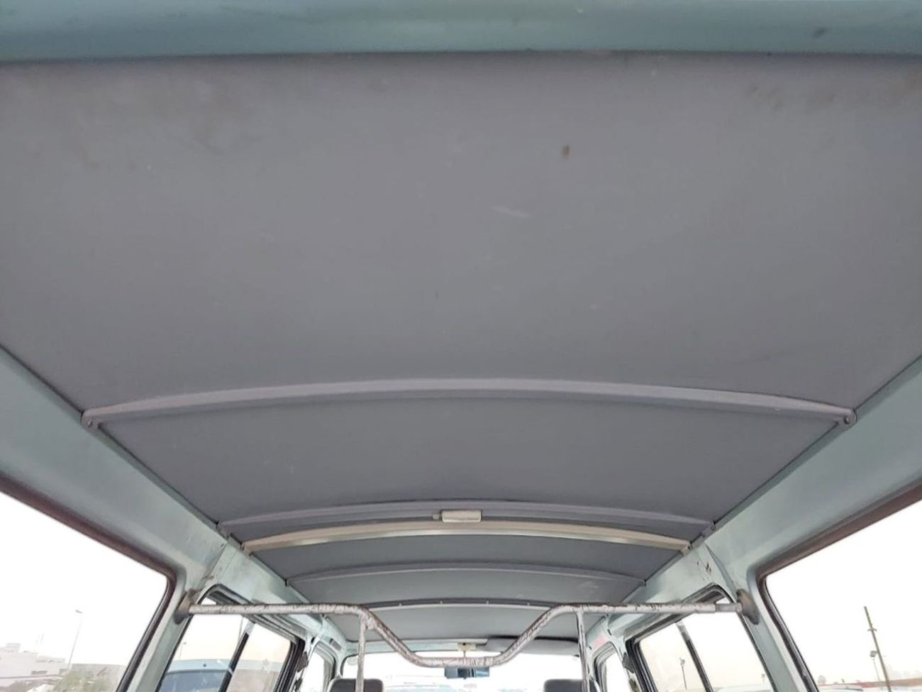 Toyota Hiace TOYOTA HIACE VAN RHD 1999 MODEL 2.0 L PETROL MANUAL(PM52852)