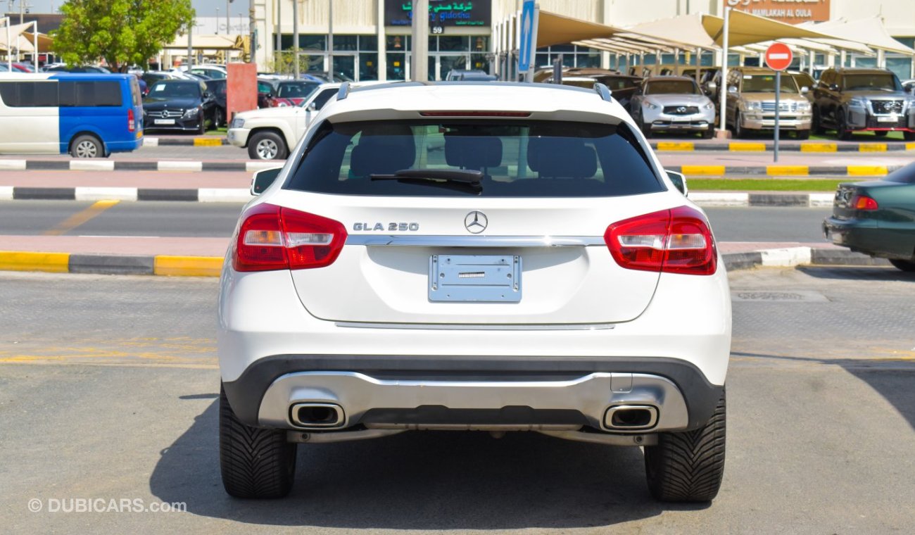 مرسيدس بنز GLA 250 American specs * Free Insurance & Registration * 1 Year warranty