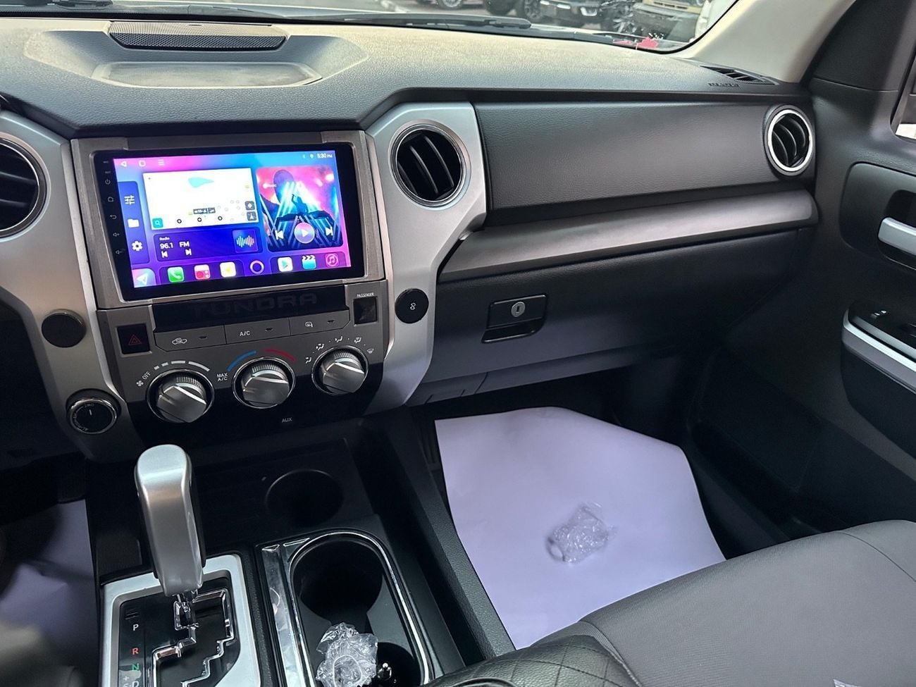 Toyota Tundra Std 5.7L