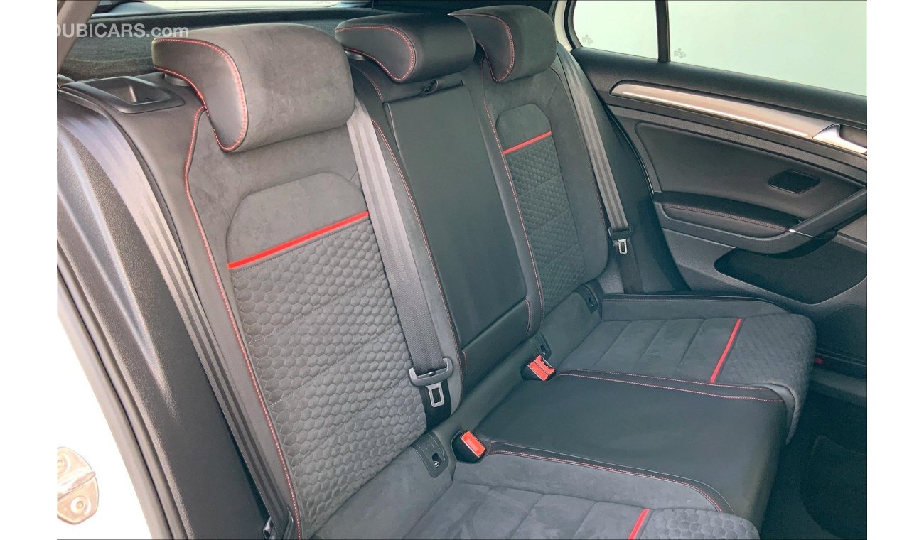 Volkswagen Golf GTI P2 (Fabric Seats)