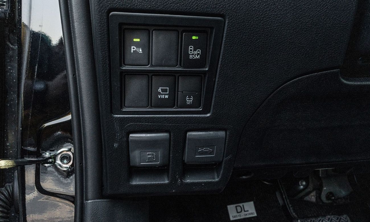 تويوتا هيلوكس 2026 Toyota Hilux Adventure 4.0L AT Petrol (Black-Black)