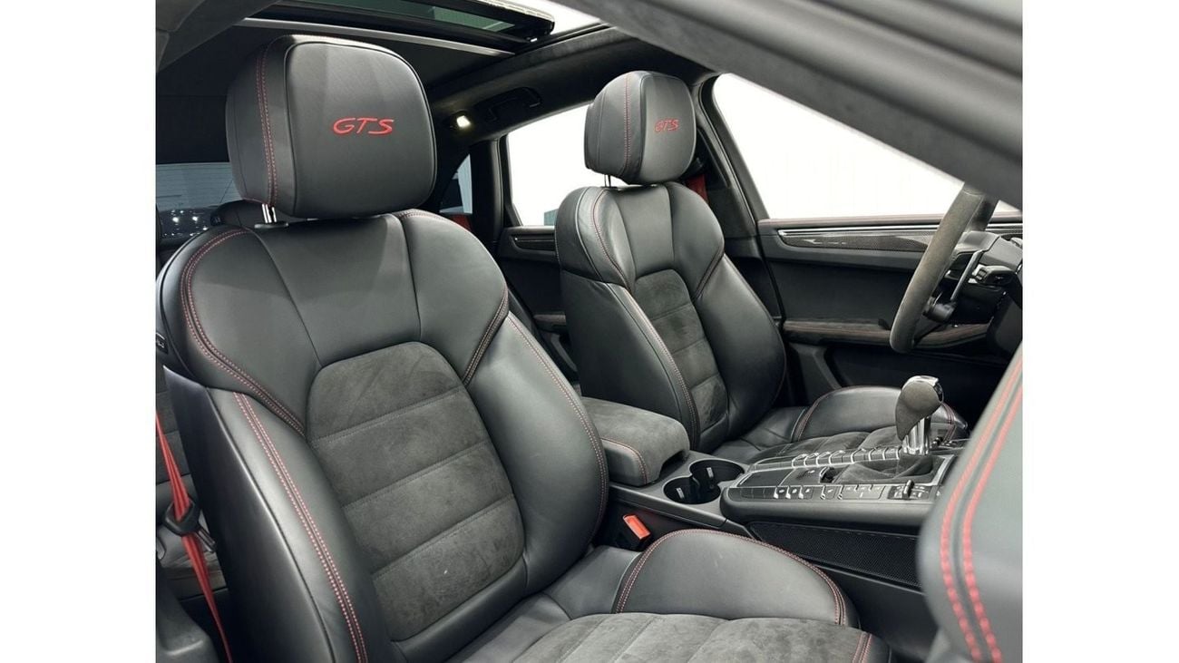 بورش ماكان 2021 Porsche Macan GTS, May 2025 Porsche Warranty, Full Options, Low Kms, Euro Specs
