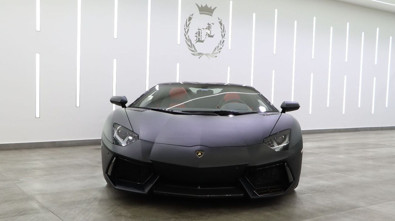 Lamborghini Aventador Lamborghini Avantador 2015 Roadster  6.5L V12 Excellent Condition