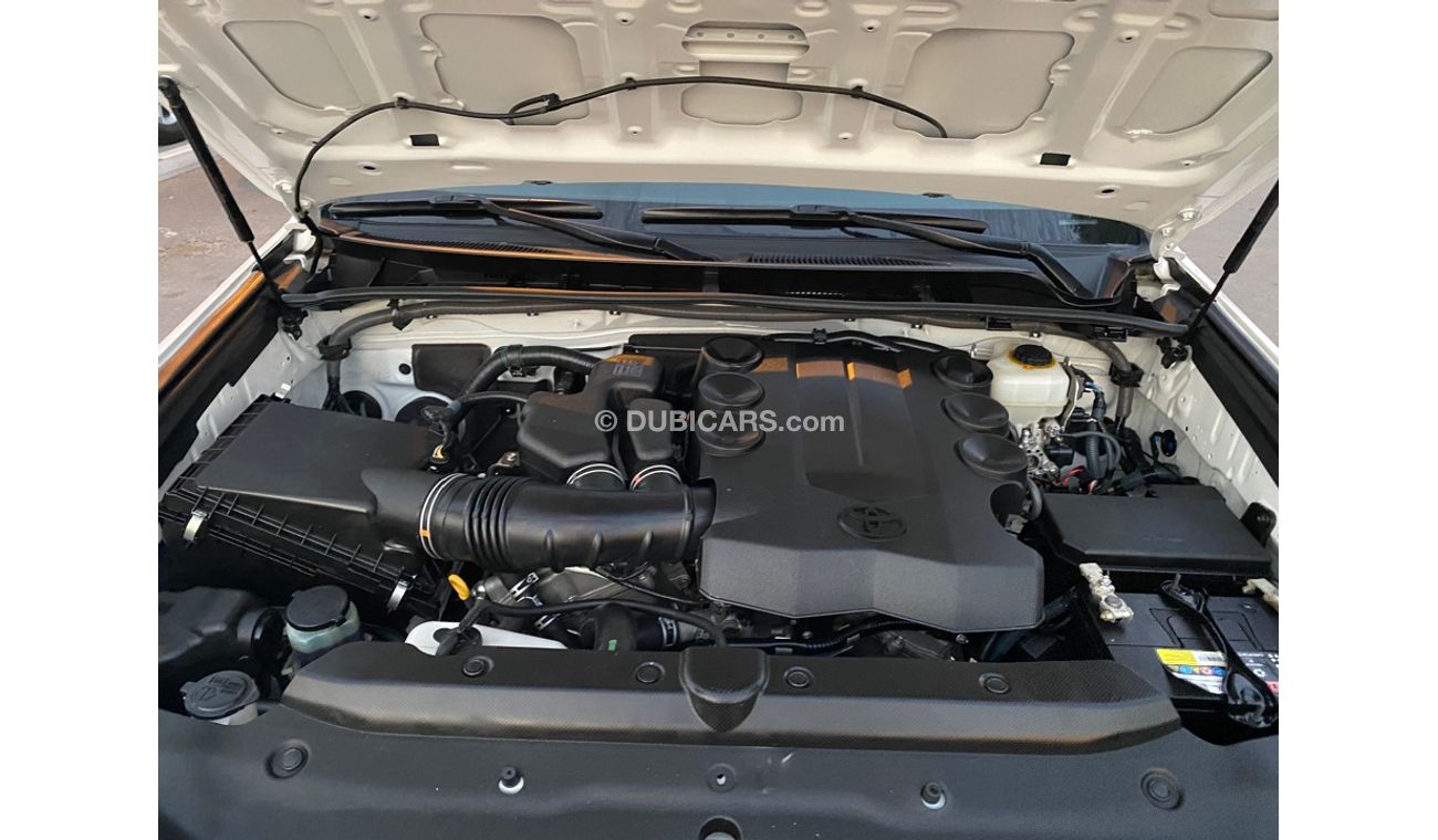 Toyota 4Runner 4x4 4.0L V6 2014 AMERICAN SPECIFICATION