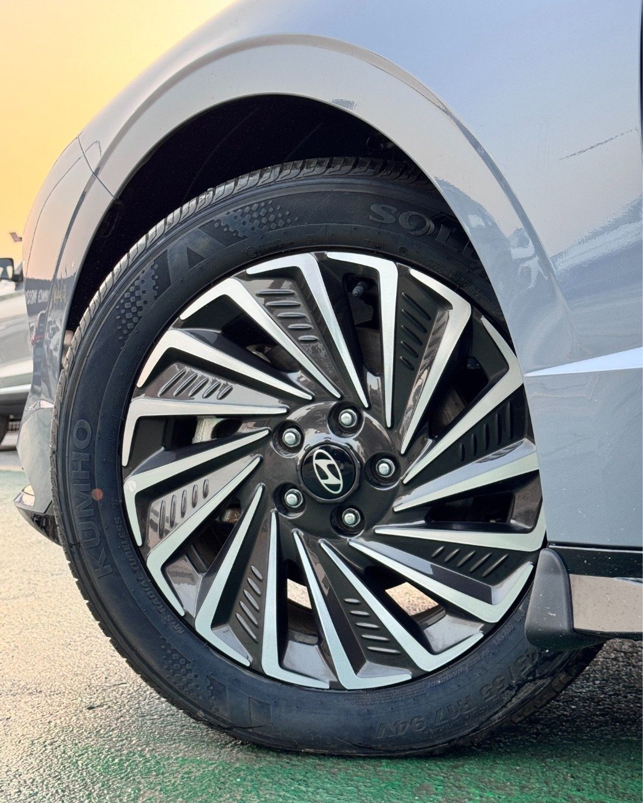 Hyundai Sonata HYUNDAI Sonata 2.0L HEV - 2025 MODEL