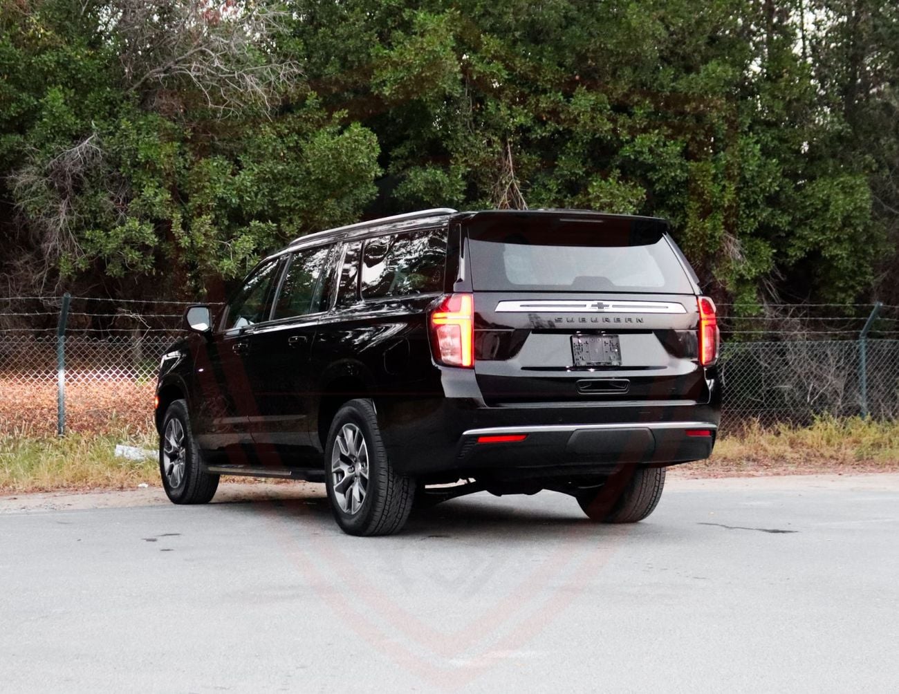 Chevrolet Suburban LT 5.3L 4WD Chevrolet Suburban | 5.3 L | 2023 | GCC | Original Paint | Accident-Free | In Excellent
