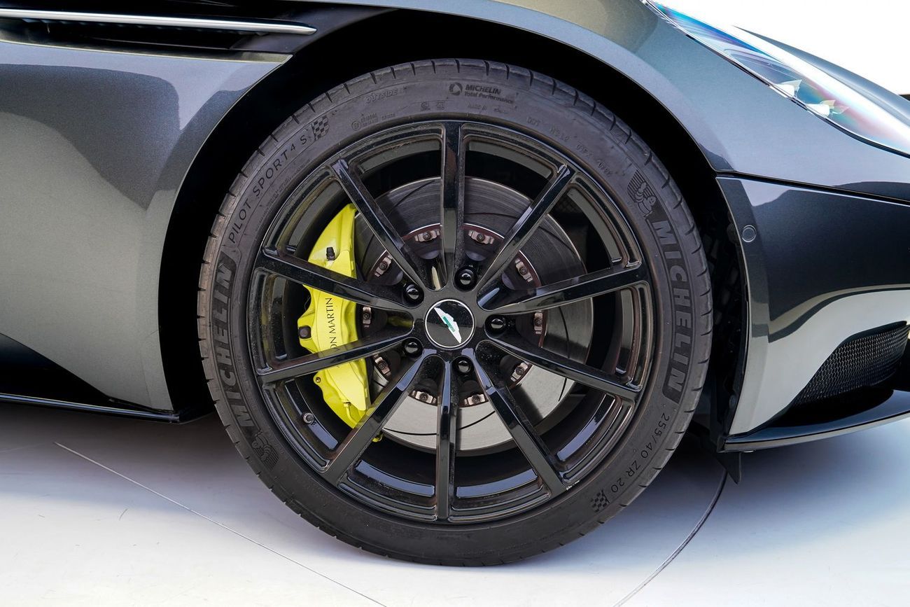 Aston Martin DB11 AMR 5.2L