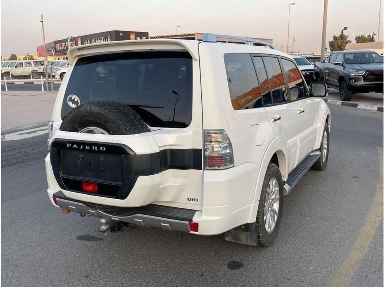 Mitsubishi Pajero GLS MIDLINE Diesel 3.2 Liter Right Hand Drive Automatic 7 Seater Leather sea