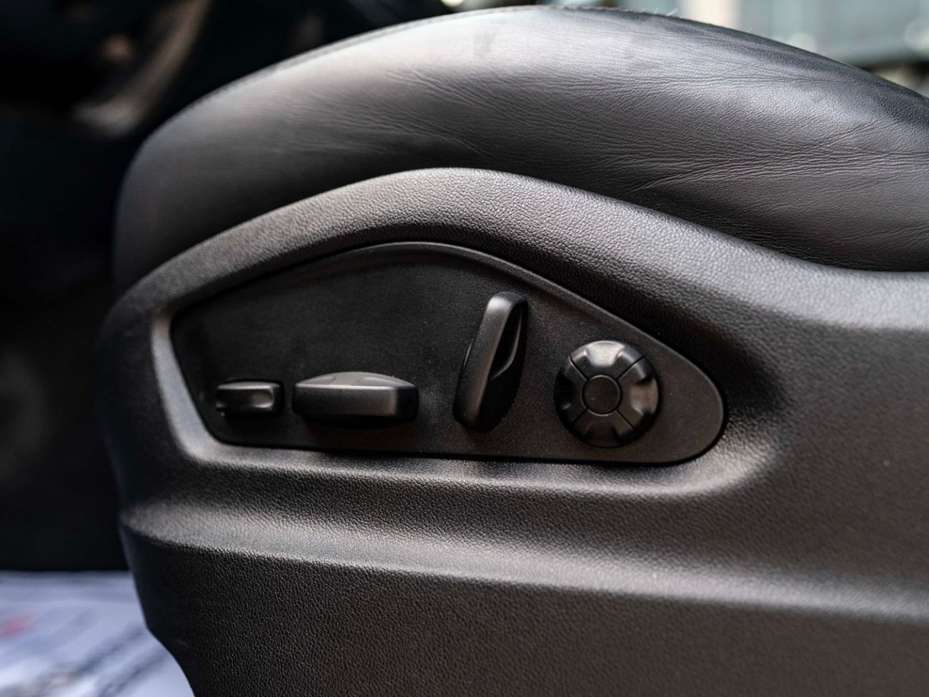 Porsche Cayenne Base Coupe