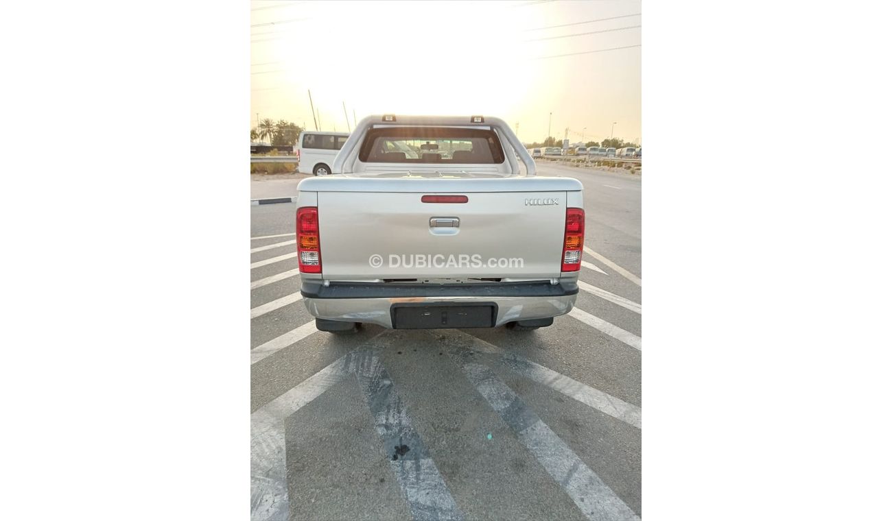 Toyota Hilux TOYOTA HILUX PICKUP MODEL 2010 COLOUR SILVER BOX BODY GOOD CONDITION ONLY FOR EXPORT