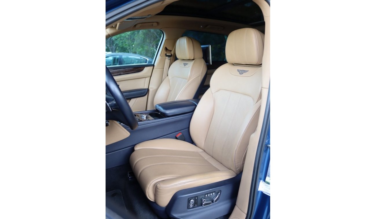 Bentley Bentayga Signature