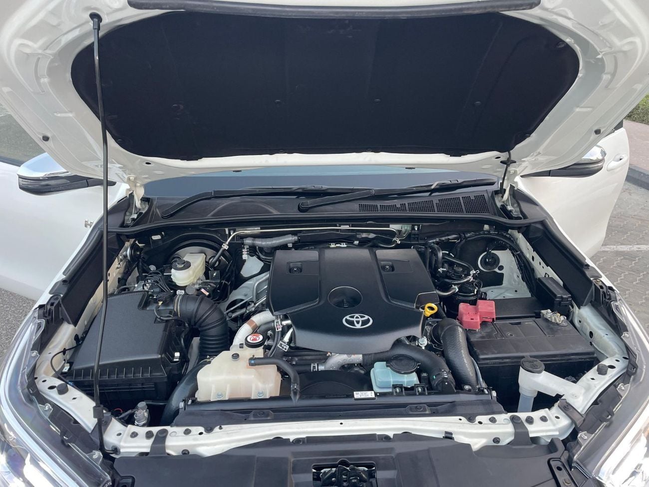 تويوتا هيلوكس GLX Toyota Hilux SR Sport smart cab (Australia) Engine: 2.8 L Turbo Diesel 4x4  (Export from Austral