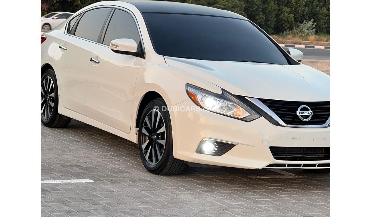 Nissan Altima SV Nissan Altima 2018 USA Wen Ownar KM 116 only pric 35 AED Very Clen Car (Accept credit card paymen