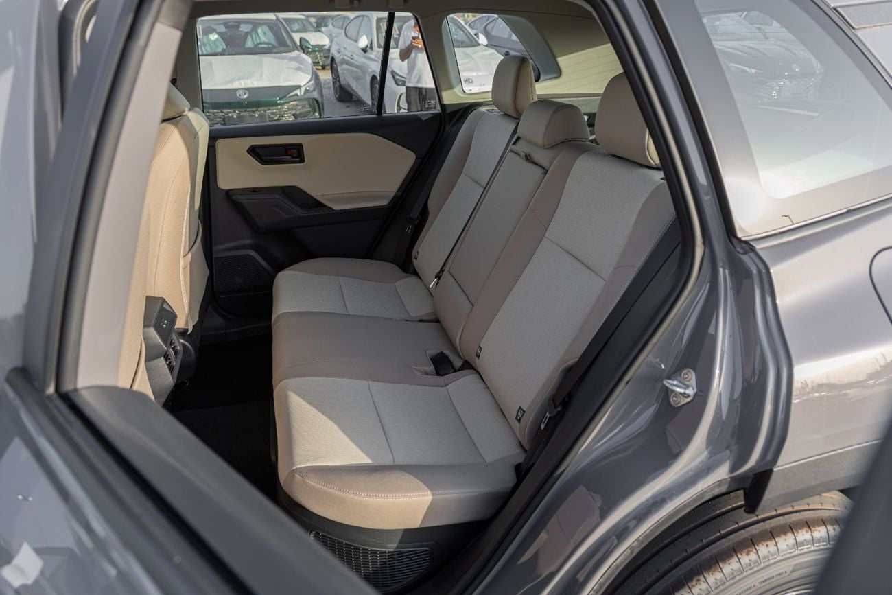 تويوتا راف ٤ Toyota RAV4 LE | GCC Specs | FWD | Hybrid | V4 | FWD | 2026