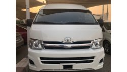 Toyota Hiace Toyota Hiace Highroof Bus 15 seater, A/T, model:2012. Free of accident.only done 2300 km