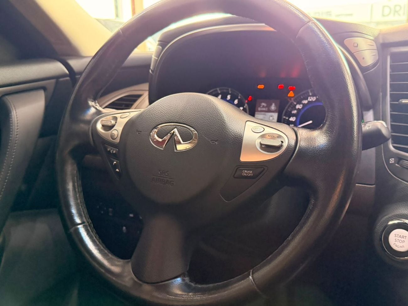 Infiniti QX70 EXCELLENCE