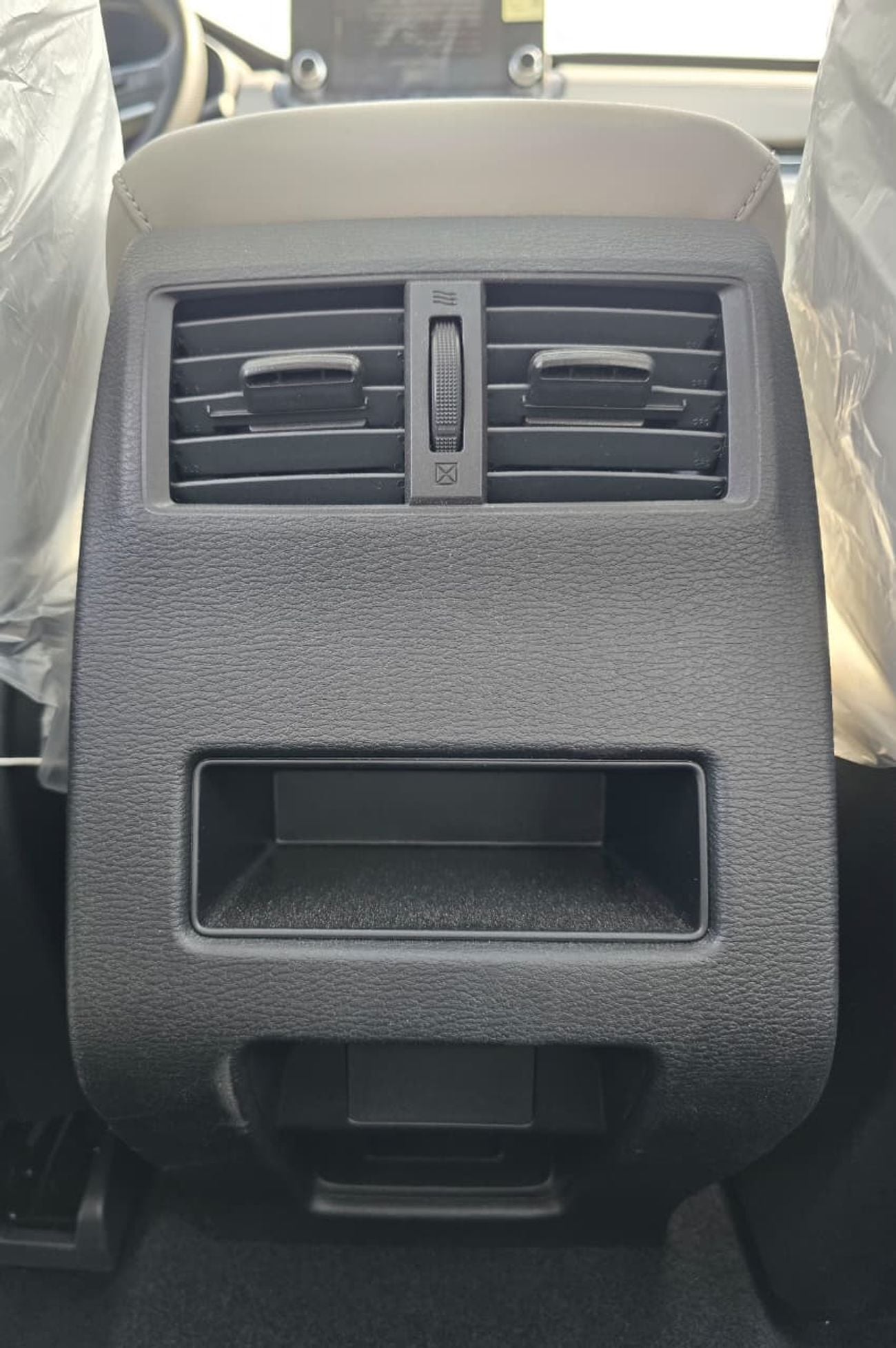 ميتسوبيشي آوتلاندر M-LINE 2.5L 2026