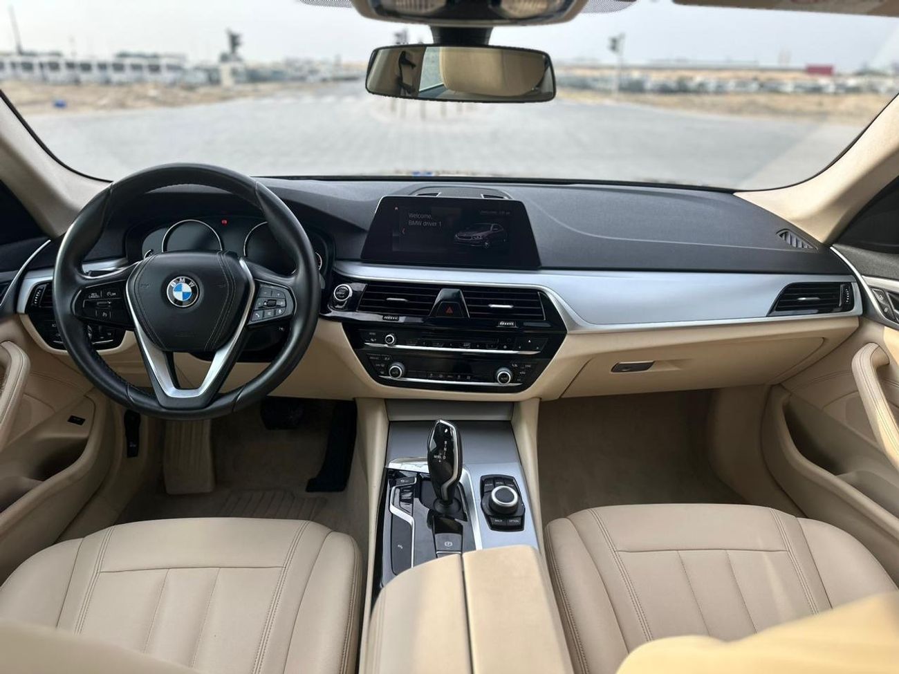 بي أم دبليو 520i