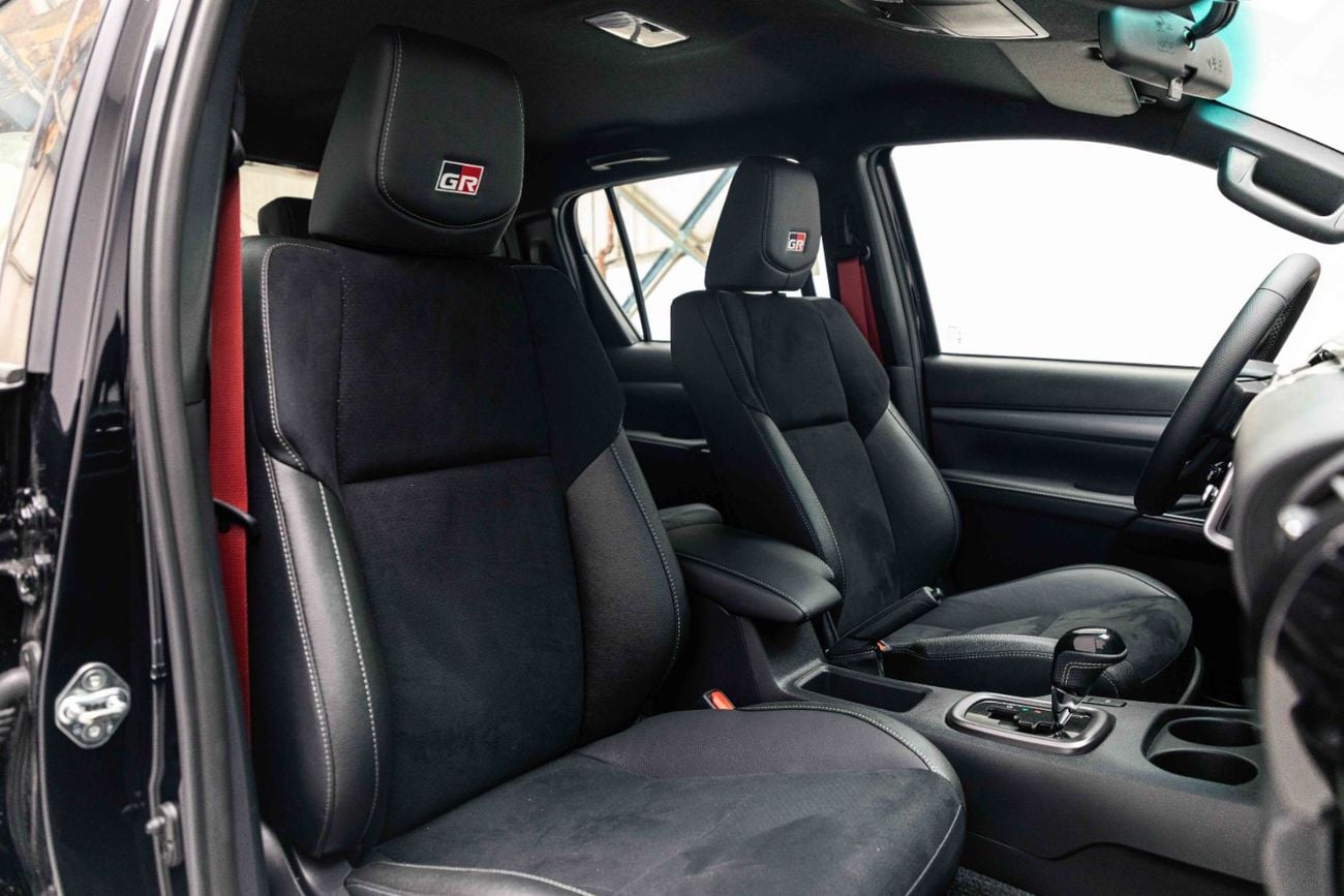 تويوتا هيلوكس GR SPORT 2.8L Diesel - Attitude Black Inside GRS Black | Export Only