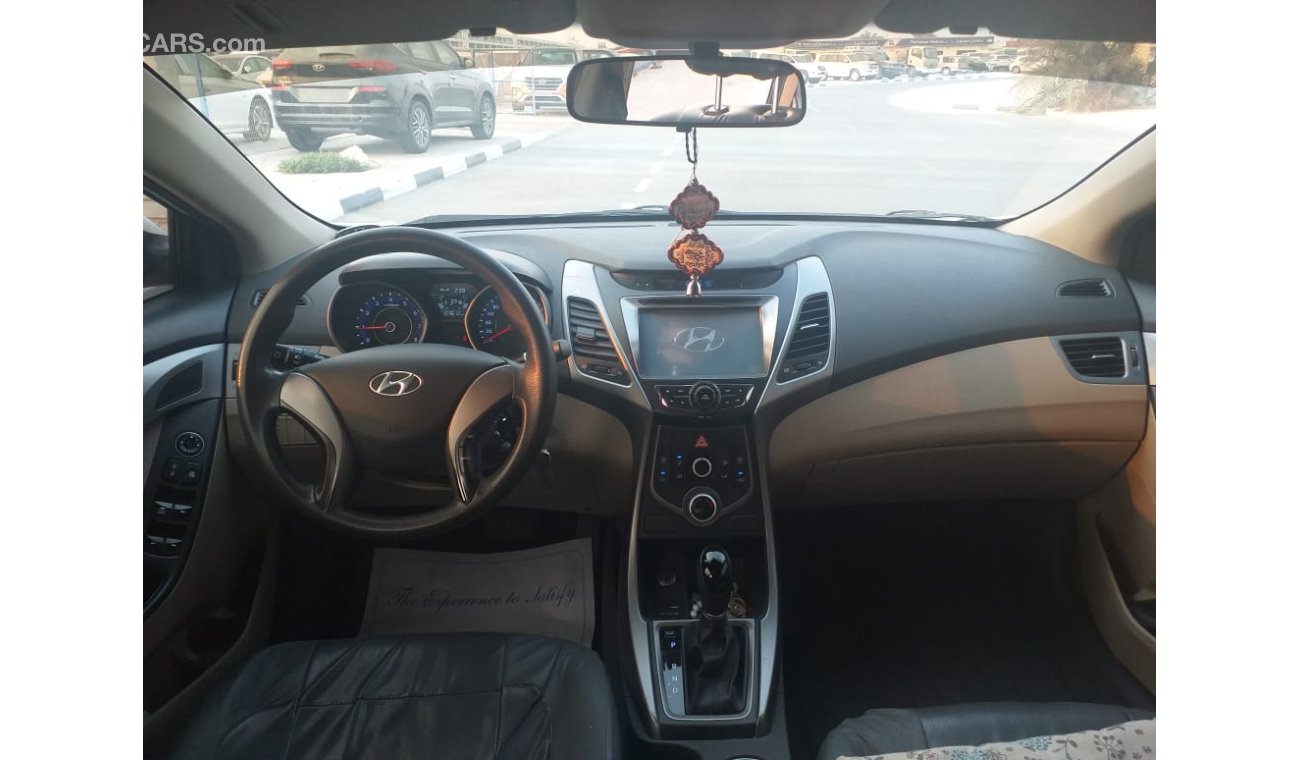 Hyundai Elantra MODEL 2015