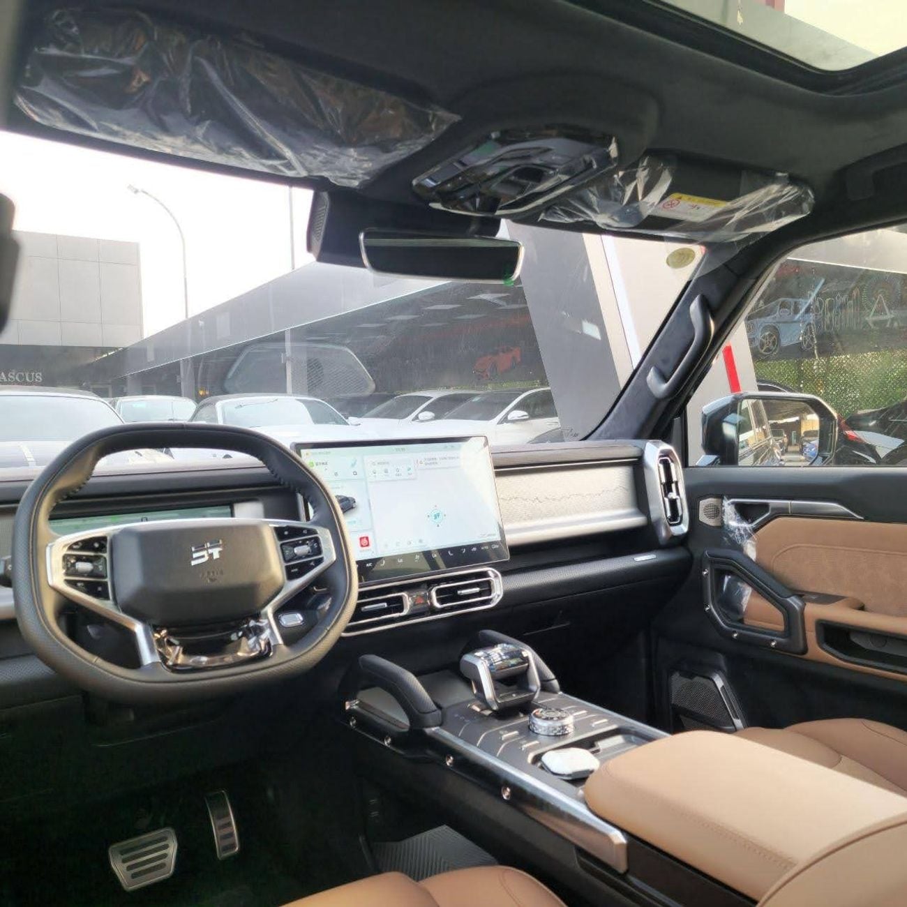 Jetour T2 | Jetour T2 Travel Plus 2025 – Brand New Exterior Color: Premium Pearl Black Interior Color: Premium