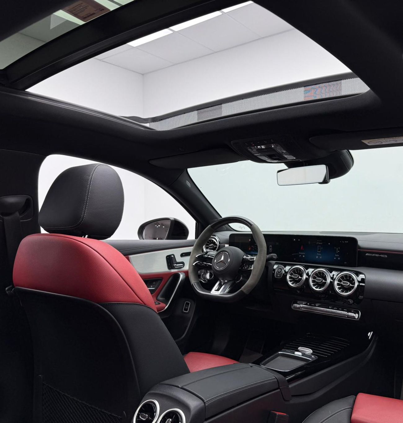 Mercedes-Benz A 35 AMG 4MATIC 2023 Mercedes Benz A35 AMG 4MATIC, 2028 MB Warranty + Service Pack, Full MB Service History,