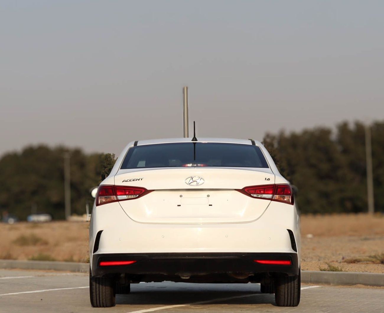 هيونداي أكسنت Base 1.6L (138 HP) hyundai accent  2021 GCC 1.6 L accident-free  in excellent condition 747 P.M