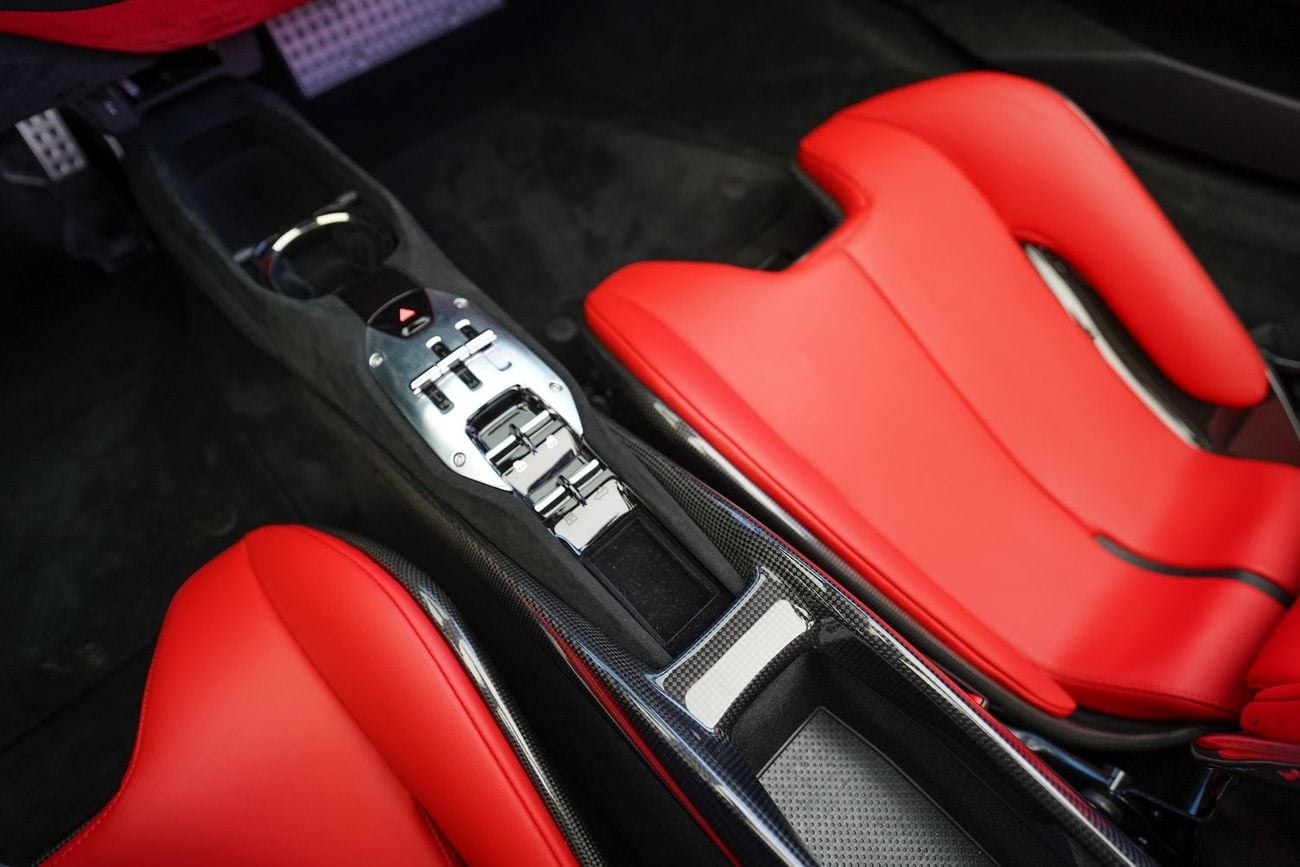 فيراري SF90 سبيدر assetto fiorano