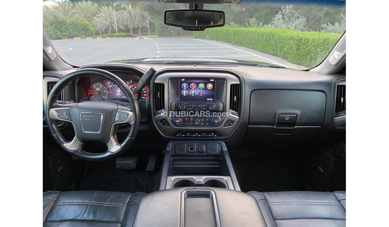 GMC Sierra 3500 HD Denali GMC Sierra Denali HD 2015 Diesel Perfect Condition - Accident Free
