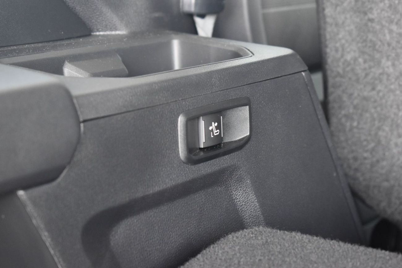 تويوتا سيكويا SEQUOIA 3.5L  SR5 TRD OFF ROAD