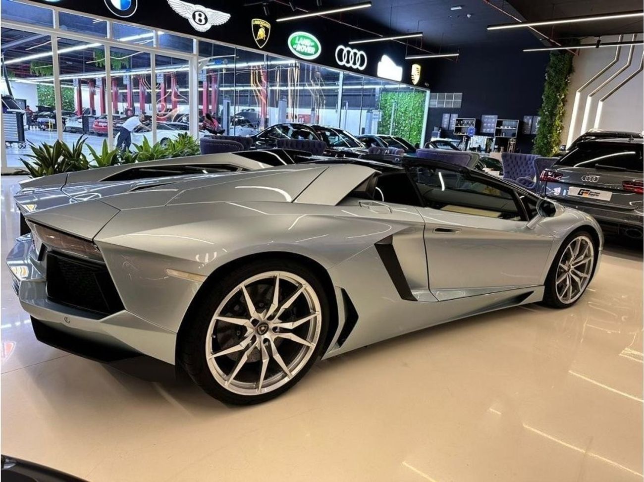 لامبورغيني أفينتادور LP700