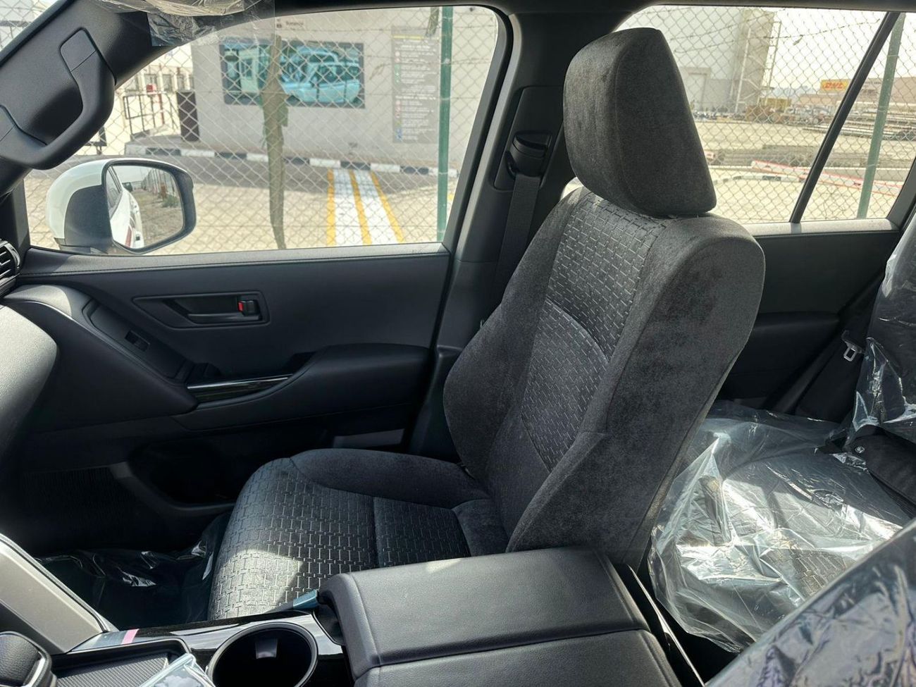 Toyota Land Cruiser 2025 Toyota Land Cruiser LC300 GXR (with Sunroof) 7-Seater 3.5L V6 Twin Turbo Petrol A/T 4WD Export 