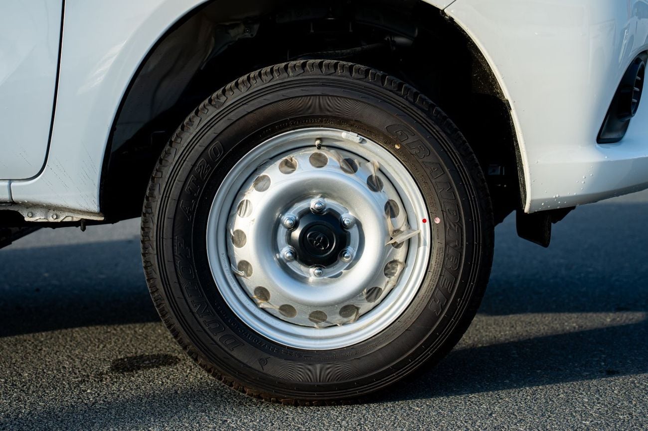 Toyota Hilux 2026 Toyota Hilux 2.4L Turbo Diesel 4WD (6-Speed Manual)