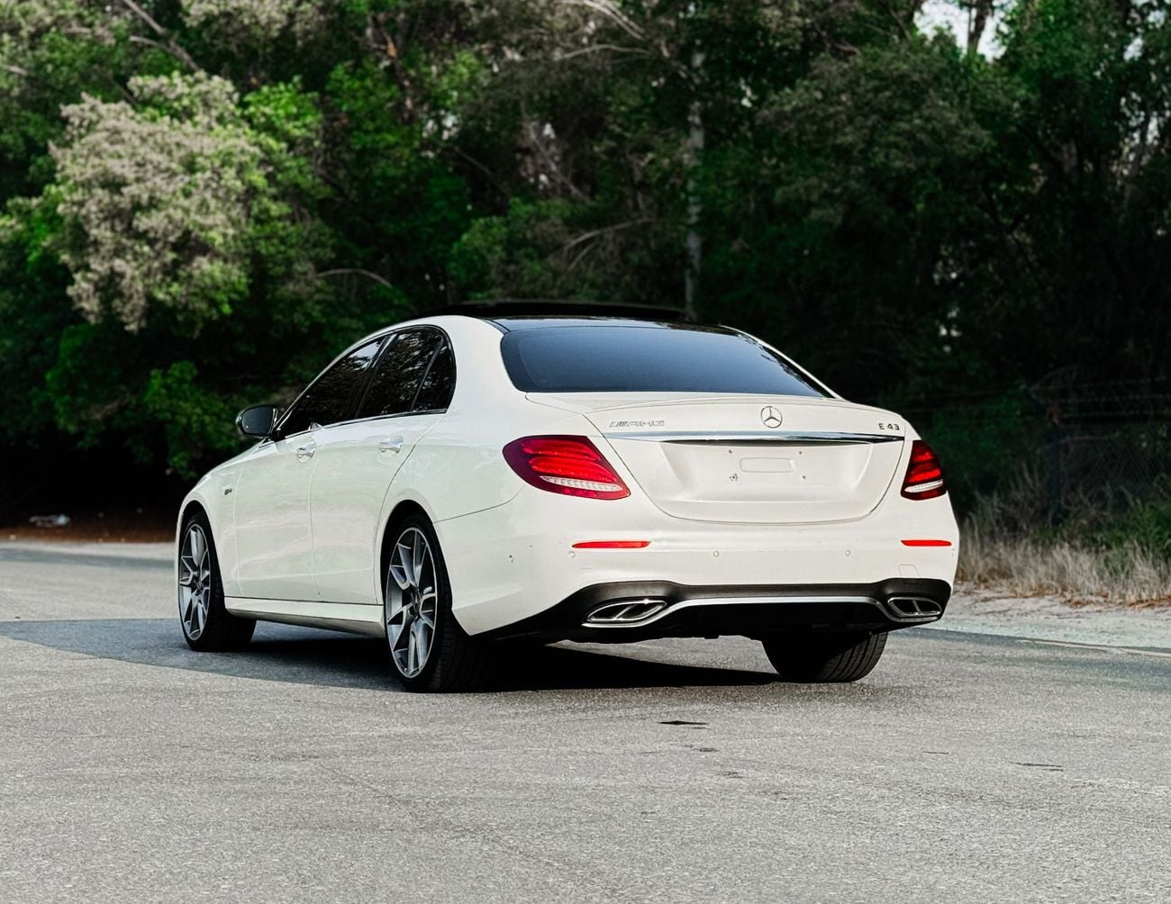 Mercedes Benz E43 AMG SPORT Mercedes-Benz E-Class E 43 | 3.0 L | 2017 | GCC | Accident-Free | In Excellent Condition | 655