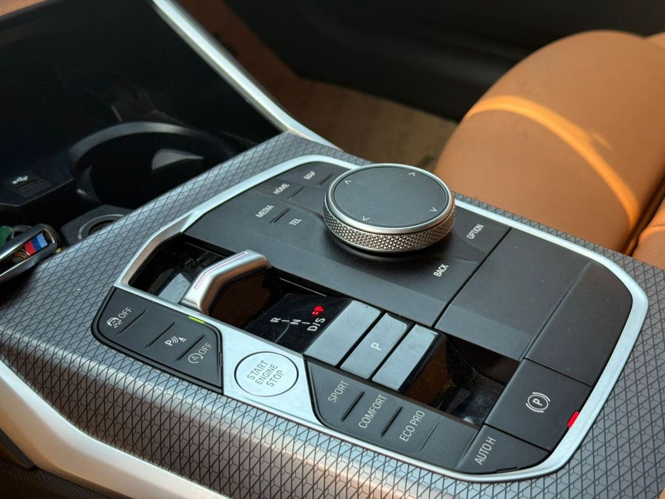 بي أم دبليو 320 BMW 320I 2024 2.0 T