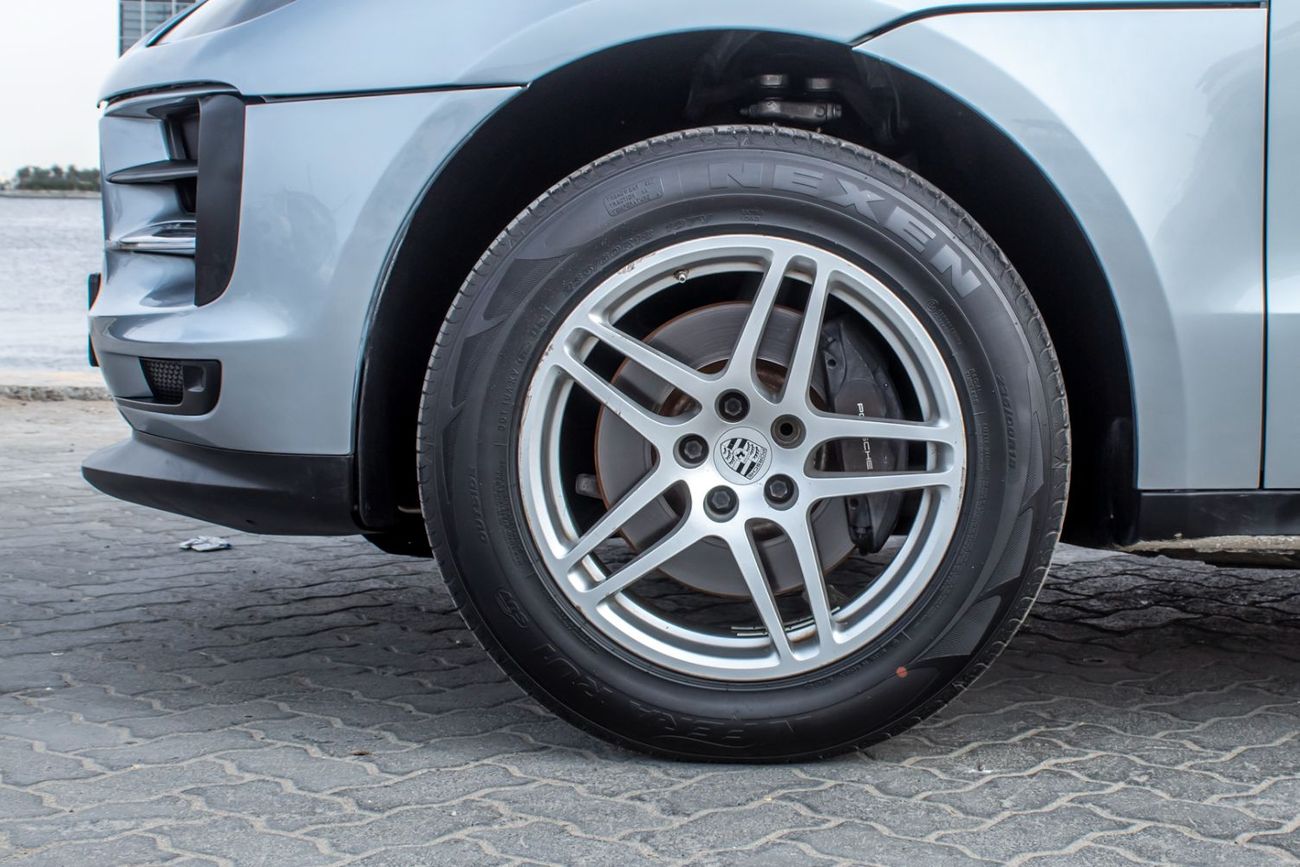 بورش ماكان Std 2.0L (252 HP)