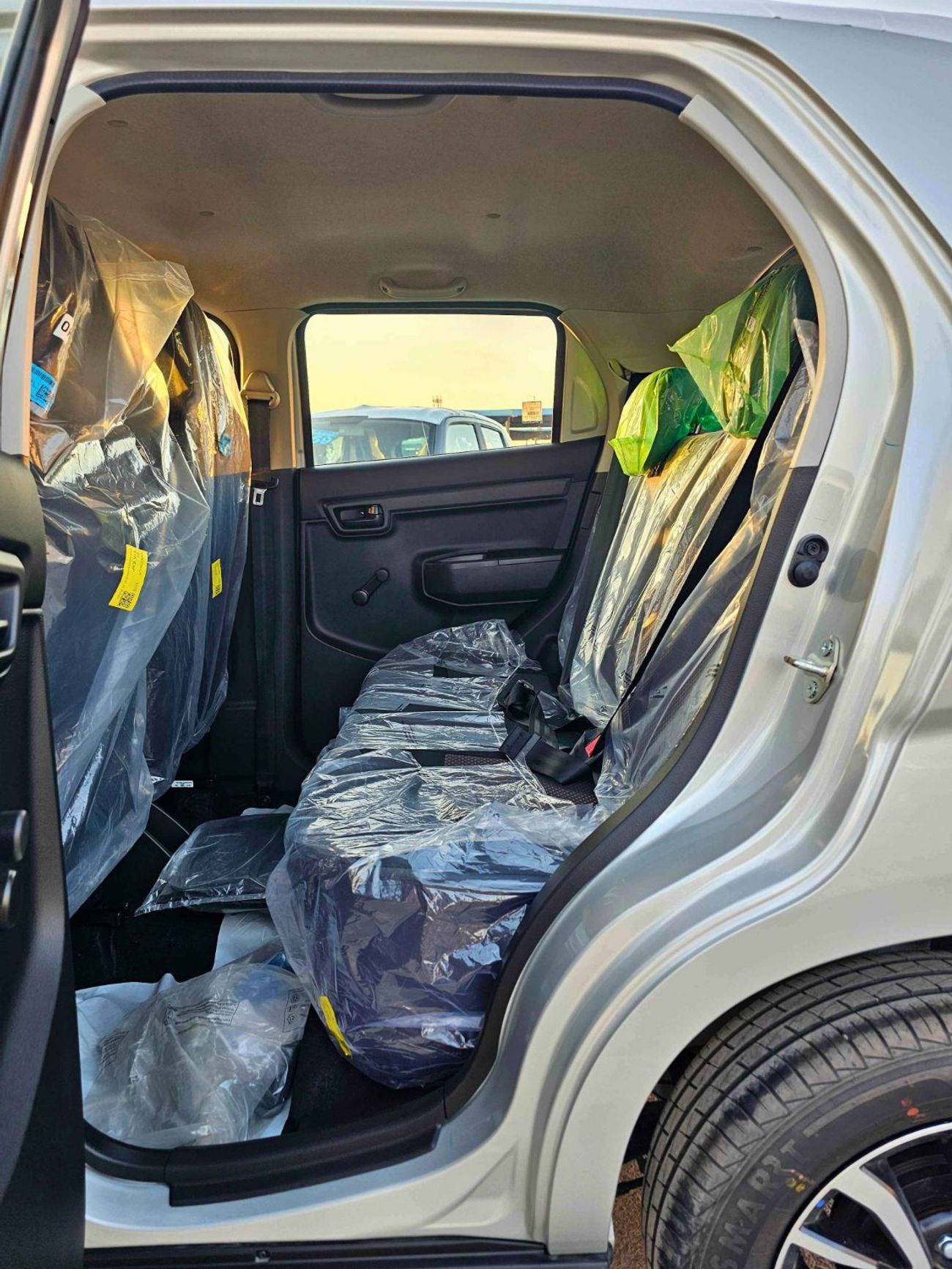 سوزوكي اسبريسو GL / 1.0L V3 A/T PETROL / ALLOY RIMS (CODE # SSPAGL)